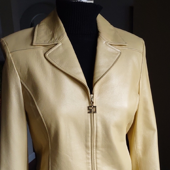 Vintage St. John Buttery Soft Yellow Leather Jacket - Picture 2 of 14